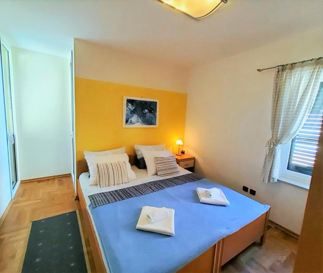 Apartments Petra I Karlo Turanj Room photo