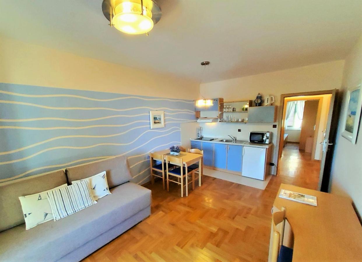 Apartments Petra I Karlo Turanj Room photo